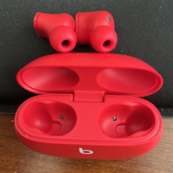 Red beats work as they should - Picture 3 of 4